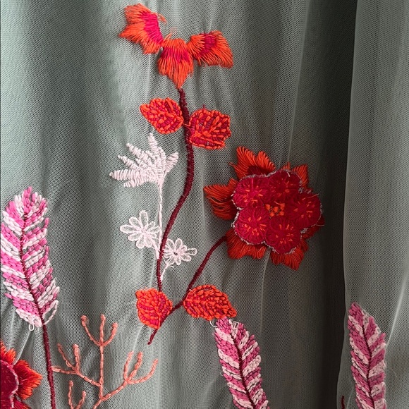 Like New! Avani Del Amour Embroidered Green Maxi Skirt in Size L - Picture 4 of 13